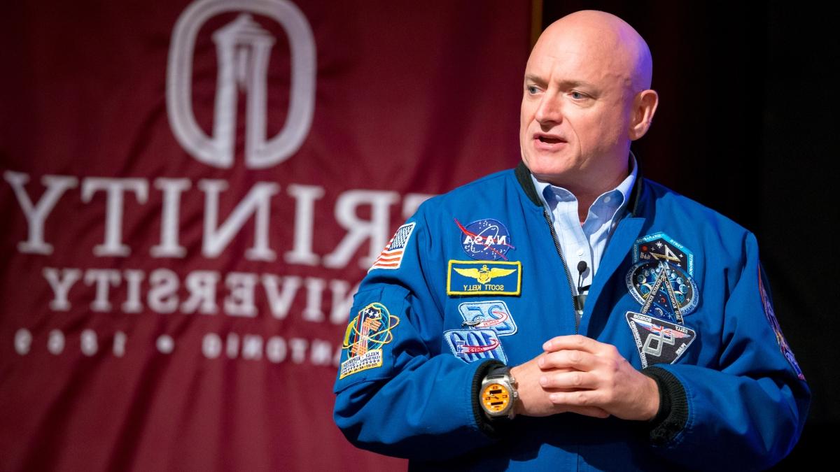 Astronaut Scott Kelly speaks in Laurie Auditorium
